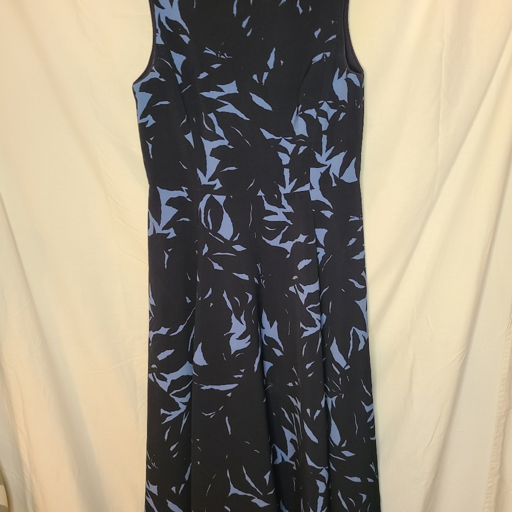 Ann Taylor navy blue & blue floral print woven fit and flare midi dress Size 6